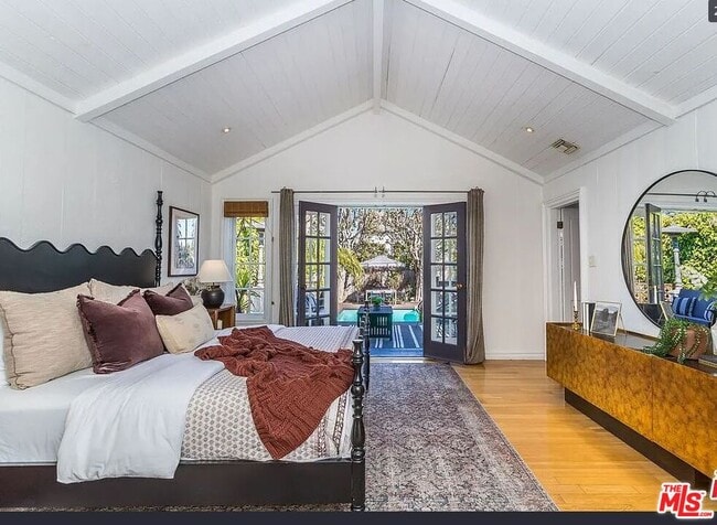 Building Photo - 1608 Courtney Ave