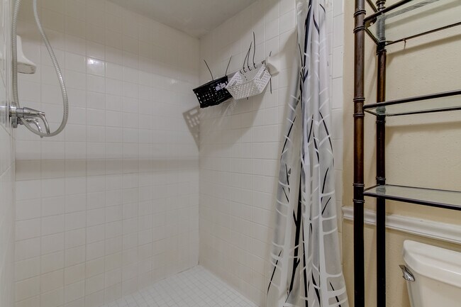 Building Photo - 10406 Reclinata Ln