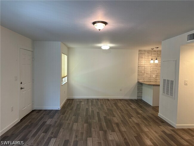 Building Photo - 3120 Seasons Way