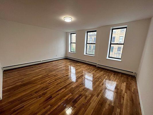 Building Photo - 2 bedroom in BRONX NY 10452