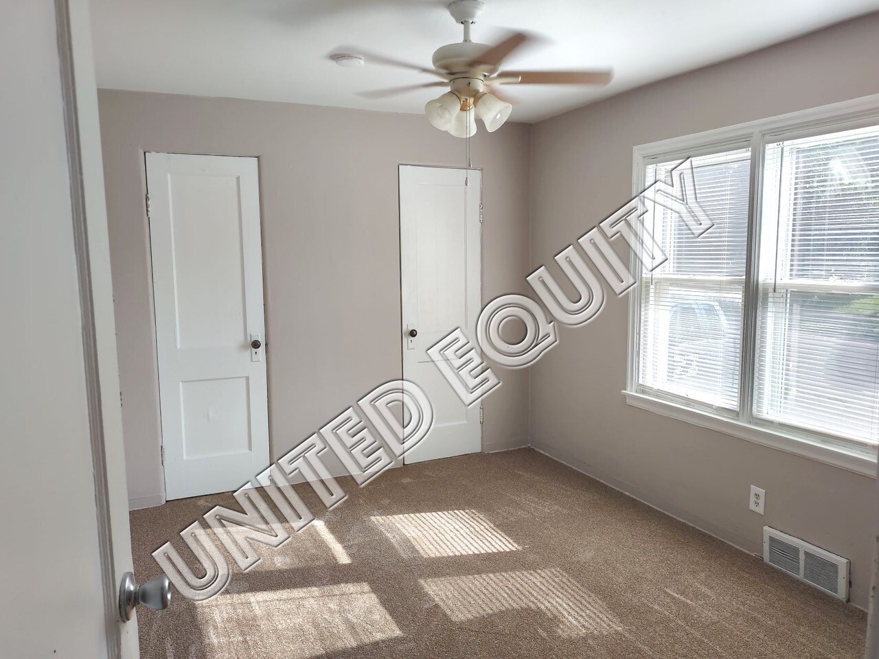 Building Photo - 3401 Earlham Dr