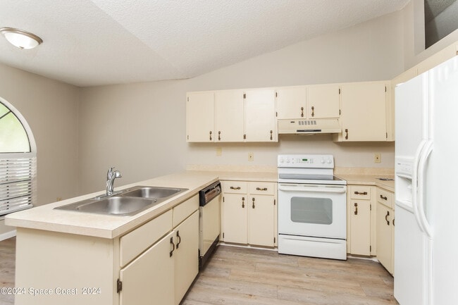 Building Photo - 1388 Tilberg Ave NW