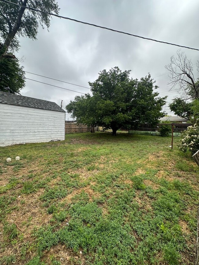 Building Photo - 1003 S Alabama St
