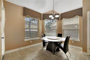 Building Photo - 3015 Newbrook Dr
