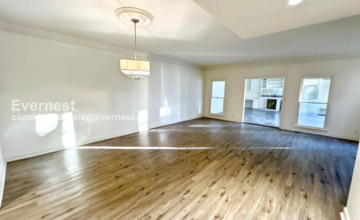 Building Photo - 107 Westover Park Ct