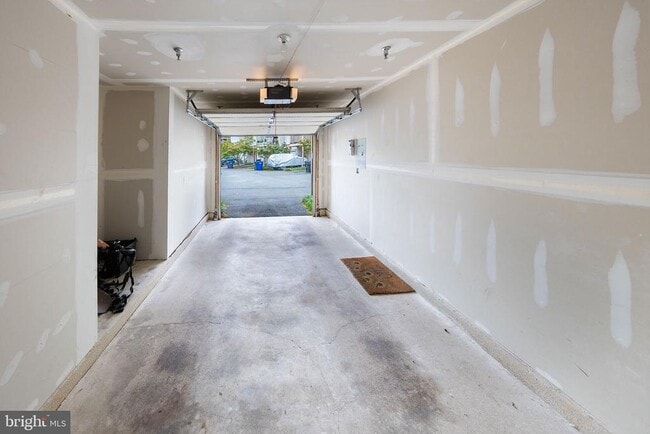 Building Photo - 1605 Potomac Greens Dr