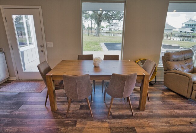 Building Photo - 1288 County Rd 297