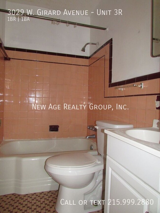 Building Photo - 3029 W Girard Ave