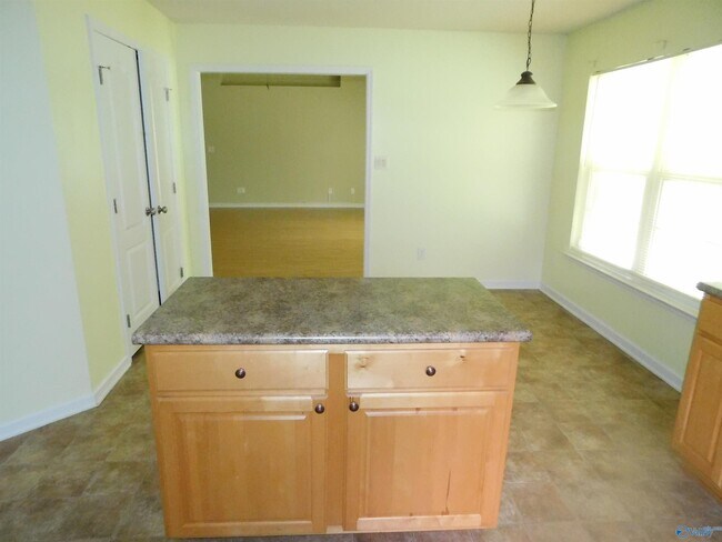 Building Photo - 134 Kendrick Ln