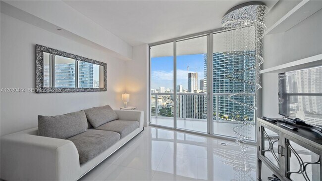 Building Photo - 465 Brickell Ave
