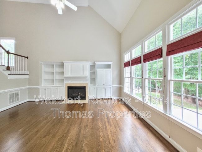 Building Photo - 116 Hamilton Hedge Pl