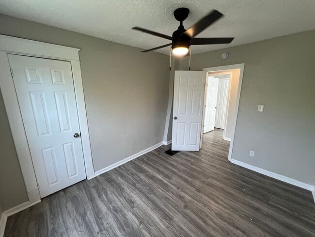 Building Photo - Updated 4-Bedroom Home with Plenty of Living and Storage Space.