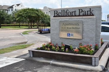 Bellfort Park Apartments Monument Sign - Bellfort Park