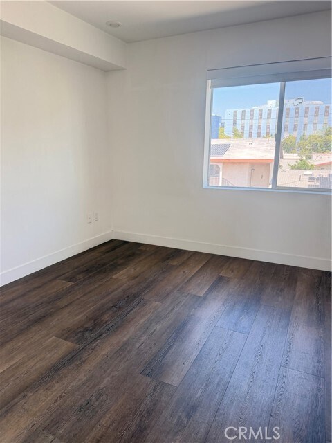 Building Photo - 1245 N New Hampshire Ave