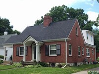 Building Photo - EKL126