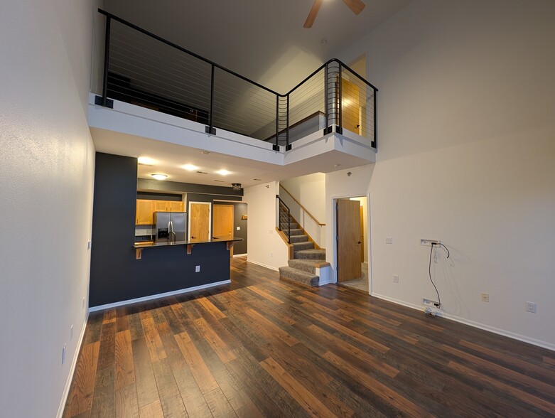 Building Photo - 2121 S Kinnickinnic Ave
