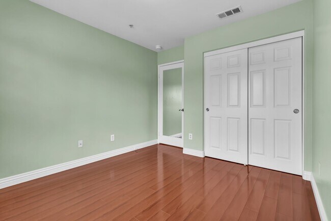 Building Photo - 26090 Stonehaven Dr