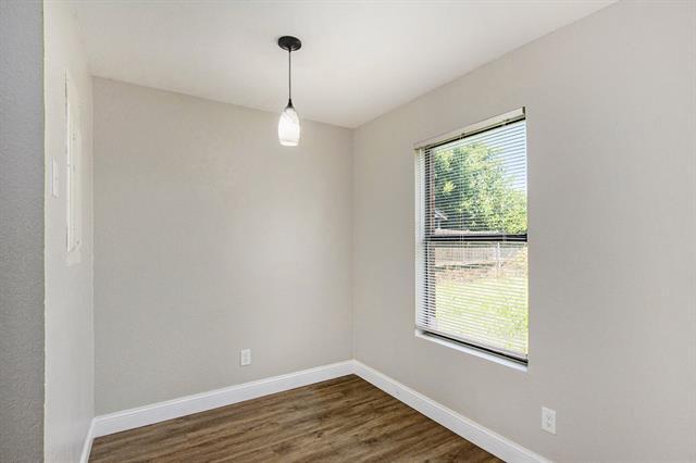 Building Photo - 805 Bluebonnet Dr