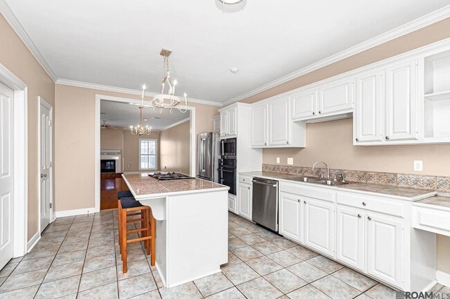 Building Photo - 9007 Highland Rd