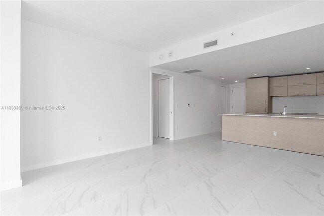 Building Photo - 1300 S Miami Ave
