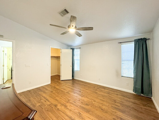 Building Photo - 2Bed/2Bath House at Hawes/Southern! $1499 ...