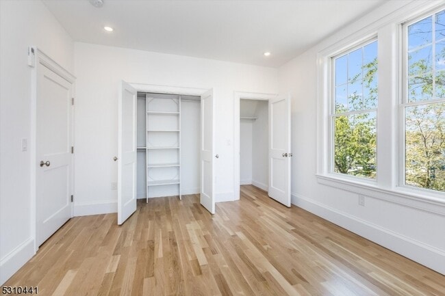 Building Photo - 63 Park St