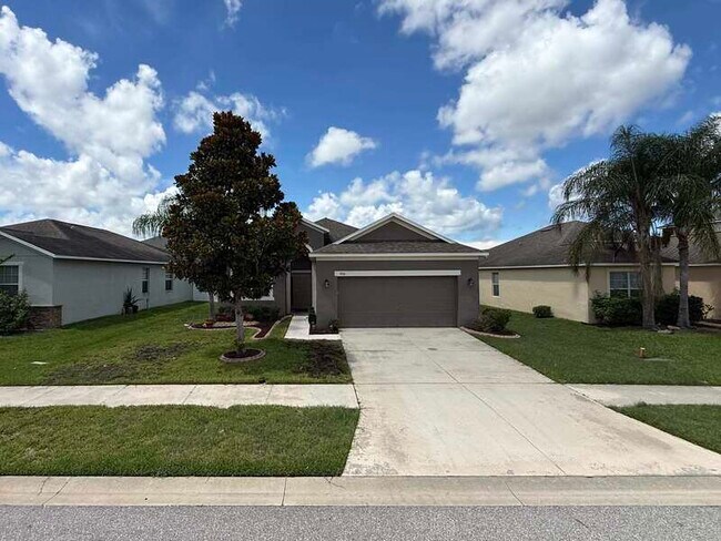 Building Photo - 930 Meadow Glade Dr