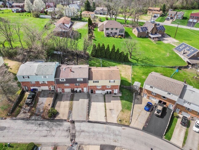 Building Photo - AVAILABLE NOW!! Fully RENOVATED 3 bedroom TOWNHOME in WEST MIFFLIN! COME CHECK IT OUT!