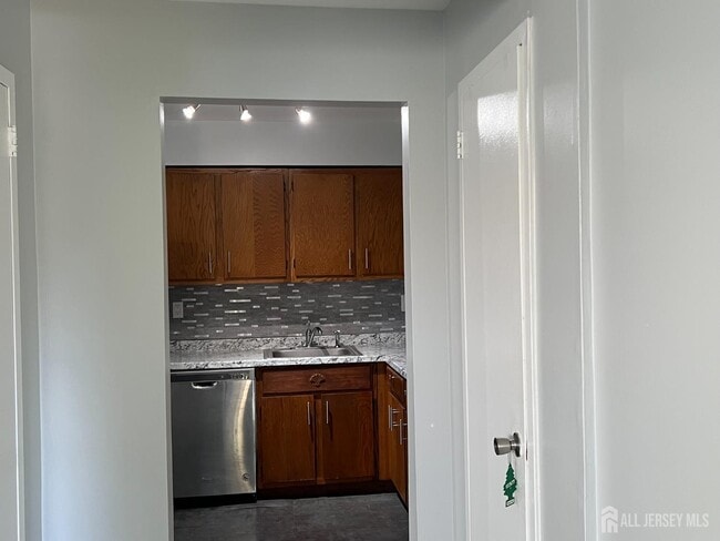 Building Photo - 419 Cricket Ln