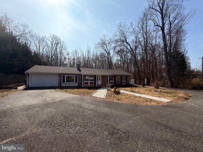 Building Photo - 10325 Gordon Rd