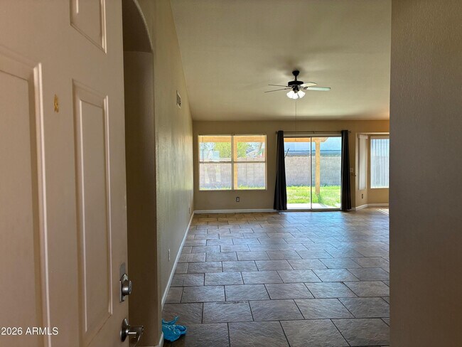 Building Photo - 8981 W Maryland Ave