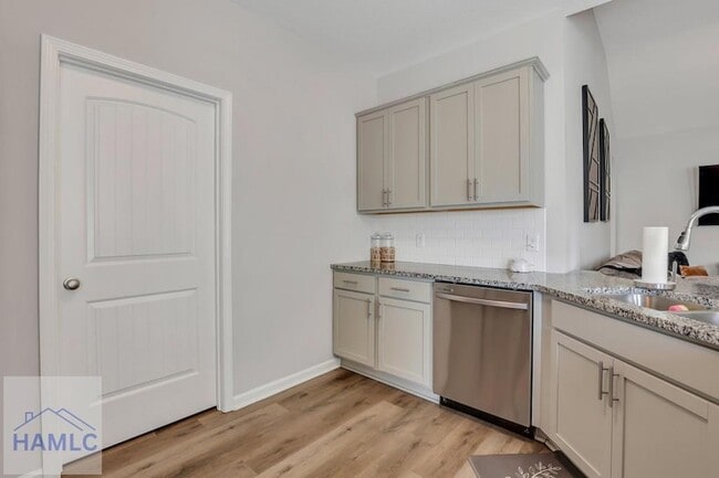 Building Photo - 181 Sunflower Cir NE