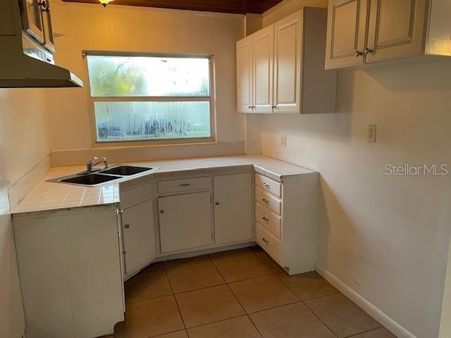 Building Photo - 917 E Flora St