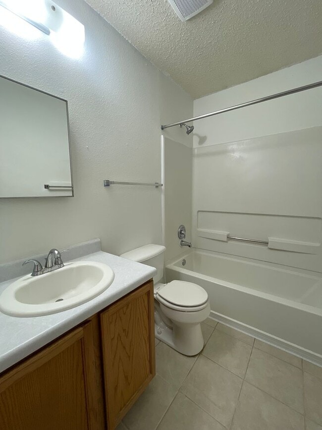 Building Photo - 7926 Ruby Meadow