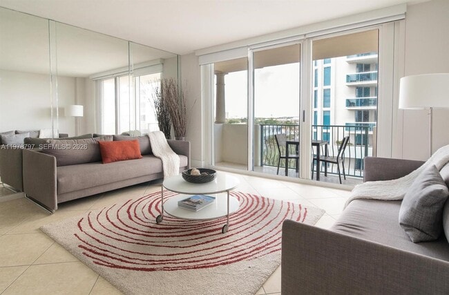 Building Photo - 9195 Collins Ave