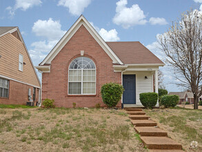 Building Photo - 3 Bed, 2 Bath near Shelby Farms