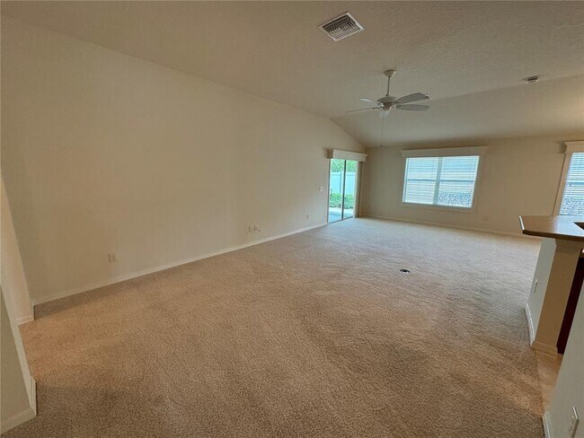 Building Photo - 2238 Southwood Dr