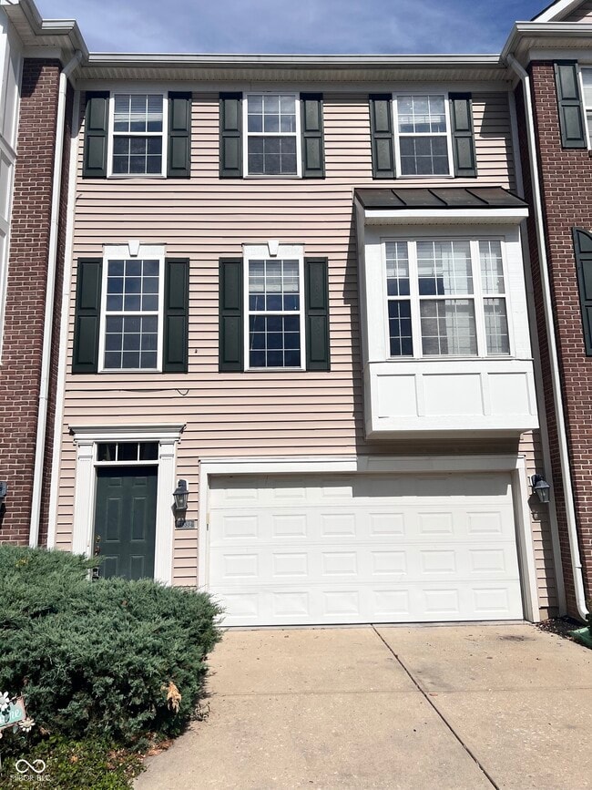 Building Photo - 3332 Decker Ridge Dr