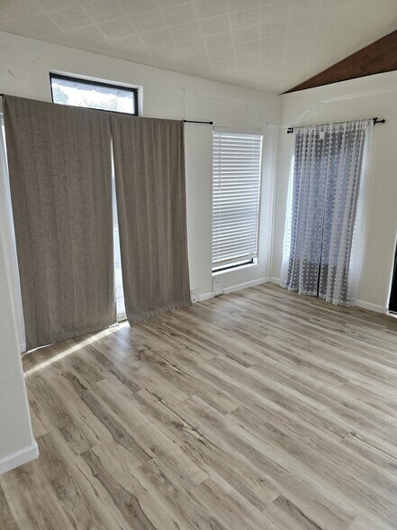 Building Photo - 2717 Los Tretos St NW