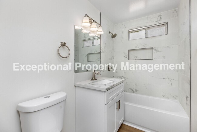 Building Photo - Ready to move in 2 bedroom 1 bath home