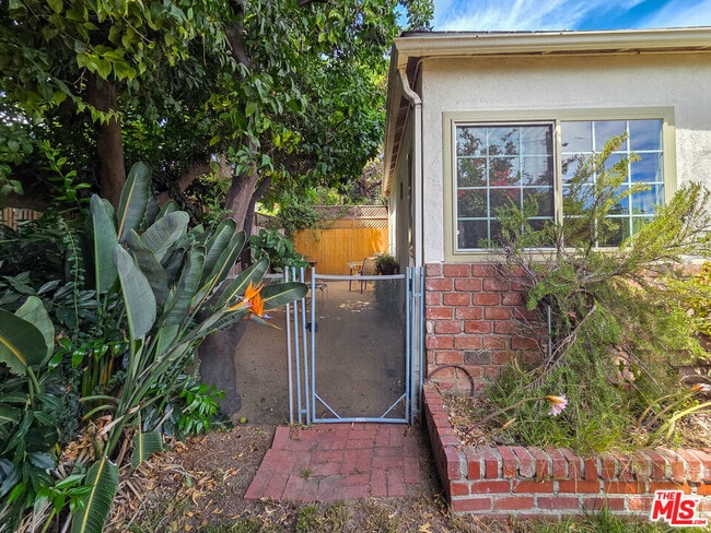 Building Photo - 14135 Hatteras St