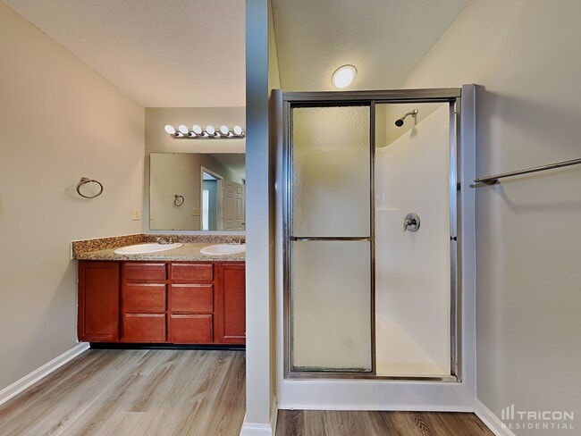 Building Photo - 2421 Ross Common Ct