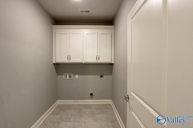 Building Photo - 26415 Birkshire Ln