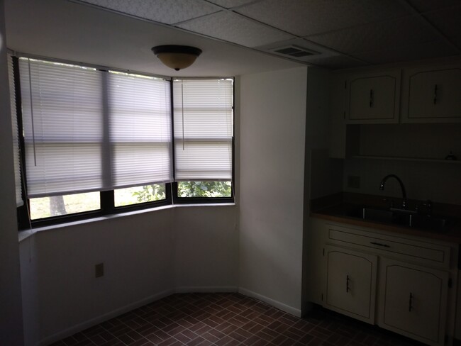 Building Photo - 8120 Pagoda Dr