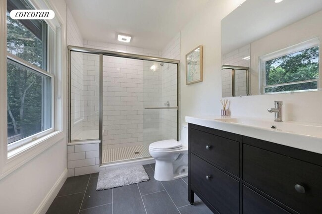 Building Photo - 38 Lincoln St