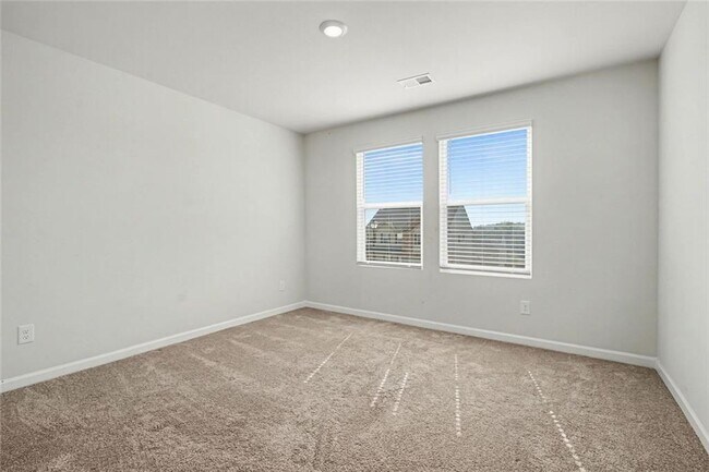 Building Photo - 318 Sandy Creek Dr