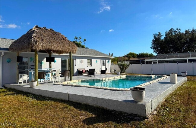 Building Photo - 242 Seminole Blvd NW