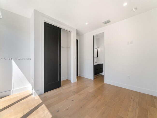 Building Photo - $7,250 227 NW 39th ST