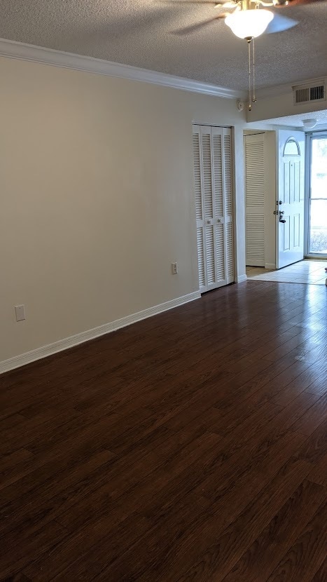 Building Photo - 3373 S Royal Oaks Dr