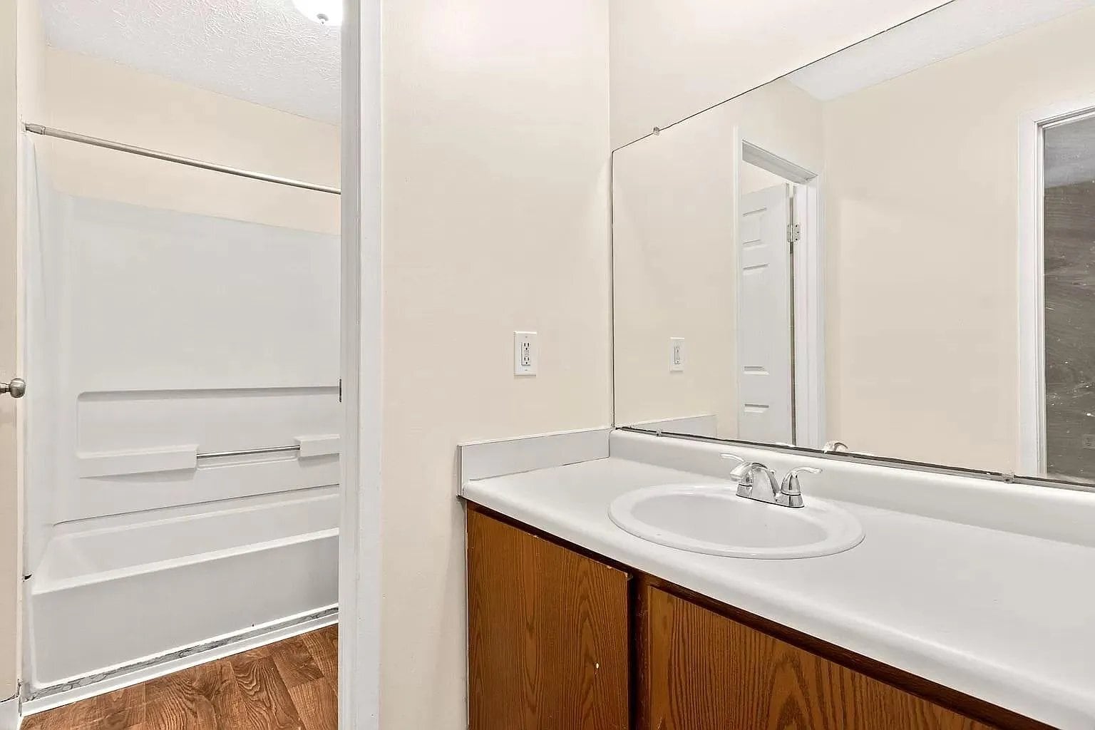 Building Photo - 1000 Brooks End Ct